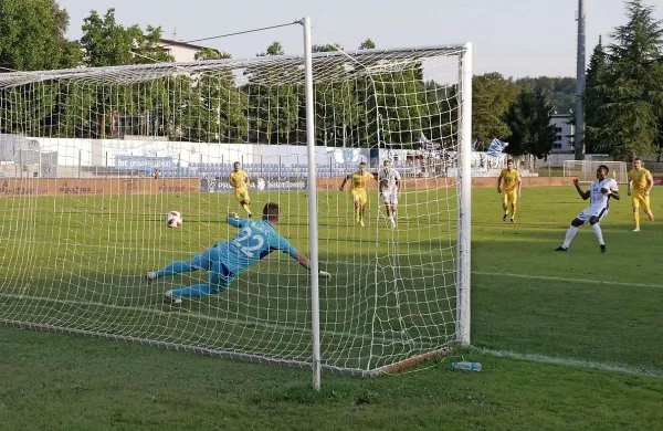 Tako je Osuji Amarachi dosegel edini gol iz enajstmetrovke na 
včerajšnji tekmi. 