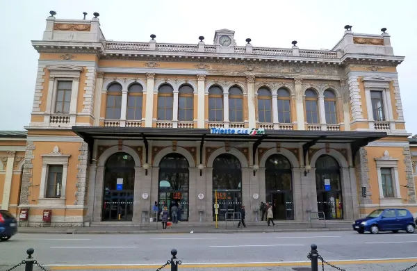 Železniška postaja Trst