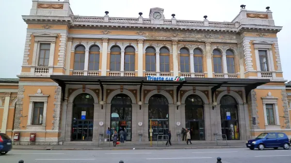 Železniška postaja Trst