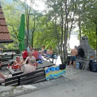 Brunarico so Slaplani postavili za lastno uporabo, ne za obiskovalce. 