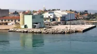 Na lokaciji nekdanje tovarne ribjih konzerv so predvideli ureditev štirizvezdičnega kompleksa s centrom dobrega počutja.