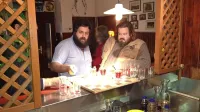 Matteo Oleotto (levo) med snemanjem filma Zoran, moj nečak idiot iz leta 2013, bo tokrat snemal 
TV nadaljevanko.