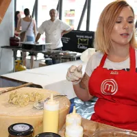 Zmagovalka masterchefa Sara Rutar je tradicionalne žlikrofe 
oblila s sodobno omako s kremo belega tartufa v osnovi. 
