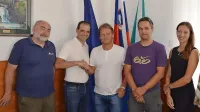 Z leve Marijan Skornišek,  Vincent Tassart, Valter Mlekuž, 
podžupan Davor Gašperčič in direktorica občinske uprave Katarina Barbara Ostan.  
