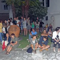 Oživela ulica: igriv prostor srečevanja domačinov