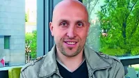 Dr. David Bandelj je pesnik, literarni zgodovinar in zborovodja iz 
Gorice, eden od gostov letošnje Vilenice, s pesmimi zastopan tudi 
v festivalskem zborniku,    