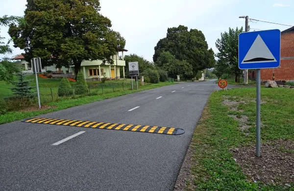 V Kačičah odslej manj divjanja brezvestnih voznikov