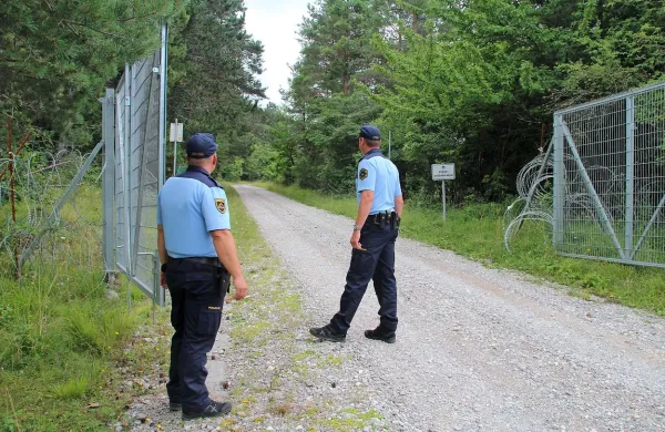 Policistom ob meji v letošnjem poletju ni manjkalo dela.