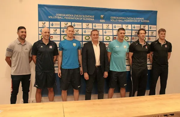 V ljubljanski Areni Stožice se jutri ob 18.  uri s tekmo Slovenija : 
Kanada začenja  generalka naše moške članske odbojkarske  
reprezentance, ki bo prihodnji teden prvič v  svoji zgodovini začela 
tekmovati na  svetovnem prvenstvu. 
