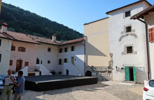 Mednarodni festival sodobne glasbe Kogojevi dnevi se bo tradicionalno pričel na trgu Kontrada. 