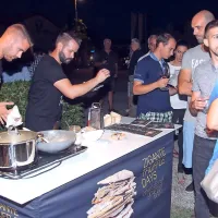Prva slovenska vinska fontana v nesporni prestolnici Dežele refoška