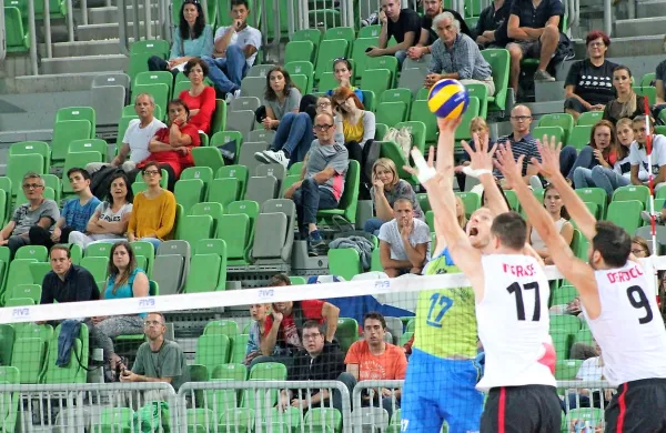 Na pripravljalnih tekmah Slovenije je največ pokazal kapetan Tine 
Urnaut.