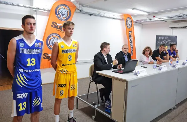 Dobrodelna Sixt Primorska v koprskih barvah