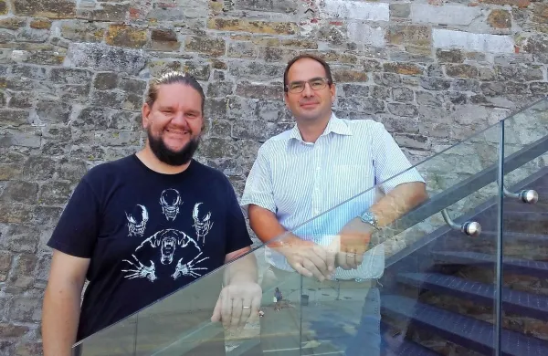 Borut Jerman iz društva Pina (levo) in Iztok Škerlič iz izolskega 
zavoda za podjetništvo