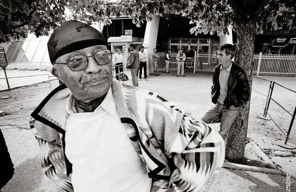 Na festivalu se poklanjajo letos umrlemu  Cecilu Taylorju.  