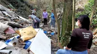 V akciji Očistimo Slovenijo je leta 2012 sodelovalo več kot 280.000 
prostovoljcev. Na Koprskem so med drugim očistili tudi divje 
odlagališče v globeli pod Šmarsko cesto. 