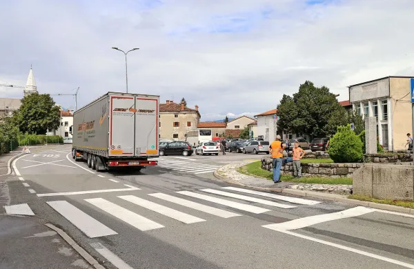 V Podnanosu se bojijo dodatnega prometa in hrupa v času zapore 
vipavske hitre ceste.