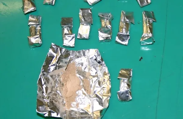 Pri Kraševcu so med hišno preiskavo našli 115 gramov heroina, 
53 tablet droge in pet kapsul morfija (fotografija je simbolična).