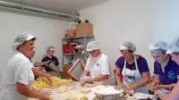 Če so slive še zelene, cmoki grenijo, so poudarile slivarske gospodinje.