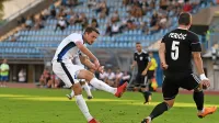 Rok Grudina (v belem dresu) je bil pred prihodom v Gorico 
nepogrešljiv člen briške zasedbe. 