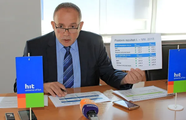 Marjan Pintar je odločitev za razrešitev podkrepil s slabimi 
poslovnimi rezultati v prvih  osmih mesecih.