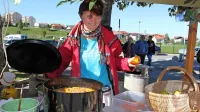 Eva Šabec iz Krajinskega parka Pivška presihajoča jezera je 
skuhala zdravo pirino rižoto z bučo. 