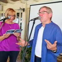 Prerojen, a z enakim glasom