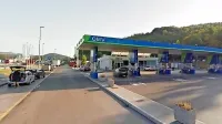 Januarja lani je Ljubljančan sredi noči prišel v prodajalno 
bencinskega servisa in prodajalki zagrozil z nožem.