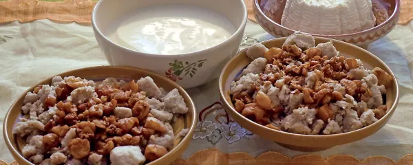Žganci, kislo mleko in skuta - odlična kombinacija  za zdravo 
črevesje