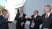 V Planini pri Postojni so danes odprli vodarno Malni, ki z 
vrednostjo slabih 32 milijonov evrov predstavlja enega večjih 
projektov zadnjih let v občinah Postojna in Pivka.