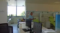 Ob našem obisku so bili skoraj vsi počivalniki v dnevni bolnišnici zasedeni, zaradi varovanja zasebnosti  prostora nismo posneli v celoti.  

