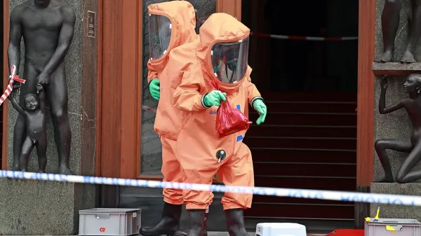 Pošiljki belega prahu za državni zbor in Eugenijo Carl