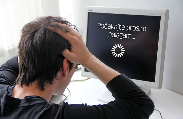Projekt Rune obljublja, da bo počasno “nalaganje” vsebin z 
medmrežja tudi v zakotnih slovenskih krajih preteklost. 