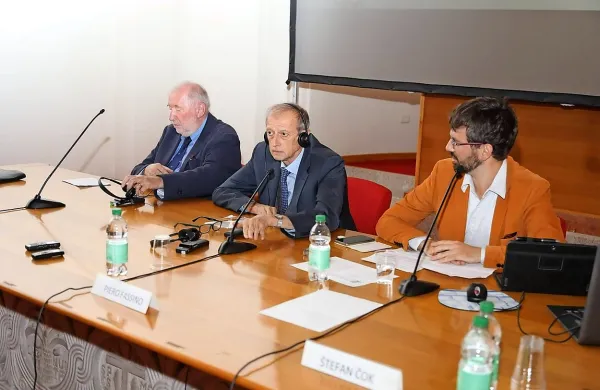 Z leve: Dimitrij Rupel, Piero Fassino in Štefan Čok.
