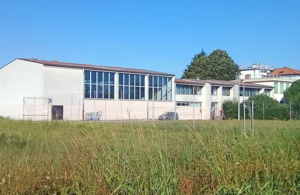 Načrti za obnovo  dela šole in izgradnjo nove telovadnice imajo že  
dolgo brado. 