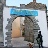 Santiago v Vipavskem Križu