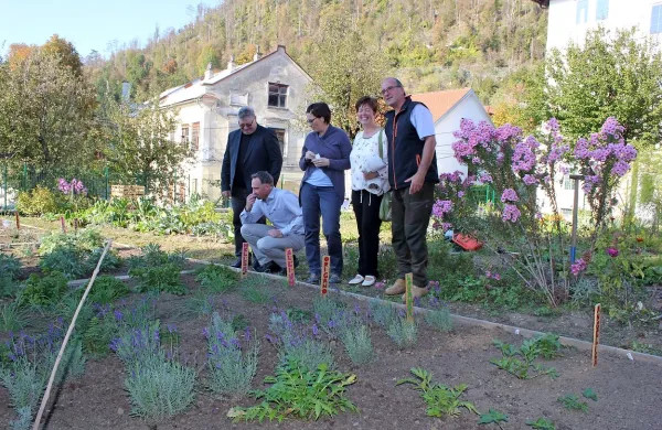 Pri projektu Užitni in čutni parki so med drugim sodelovali (z leve): 
Aleš Zidar, Boštjan Glažar, Tina Bazjako, Tamara Urbančič in 
Robert Rogič.