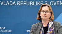 Mateja Vraničar Erman je bila v prejšnjem mandatu ministrica za 
finance, v več mandatih pa državna sekretarka na finančnem 
ministrstvu.