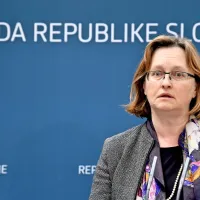 Mateja Vraničar Erman je bila v prejšnjem mandatu ministrica za 
finance, v več mandatih pa državna sekretarka na finančnem 
ministrstvu.