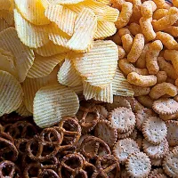 Po analizi Inštituta za nutricionistiko vsebujejo domala vsi slani in 
sladki prigrizki v slovenskih trgovinah škodljive trans maščobe.  