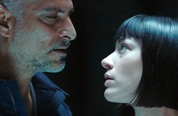 Po Sencah Balkana je “slovenski George Clooney”, kot so Sebastiana Cavazzo  oklicali srbski mediji, 
v filmu Ederlezi Rising zaigral še s Stoyo,  pornozvezdnico srbskih korenin.