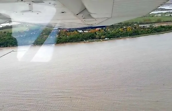 Goran Jablanov je med skoraj 40 kilometrov dolgo potjo od Umaga 
do Sesljana ves čas videl  italijansko  obalo na eni strani, na drugi 
pa hrvaško in slovensko.   Med Portorožem, Umagom in Gradežem 
so ga iskali tudi z letalom Obalnega letalskega centra Portorož. 