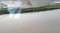 Goran Jablanov je med skoraj 40 kilometrov dolgo potjo od Umaga 
do Sesljana ves čas videl  italijansko  obalo na eni strani, na drugi 
pa hrvaško in slovensko.   Med Portorožem, Umagom in Gradežem 
so ga iskali tudi z letalom Obalnega letalskega centra Portorož. 