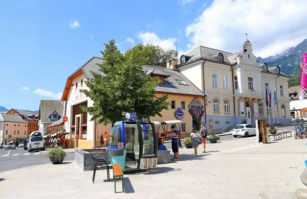 Občino Bovec čakajo izzivi z urejanjem infrastrukture zaradi 
poletnega turističnega navala.