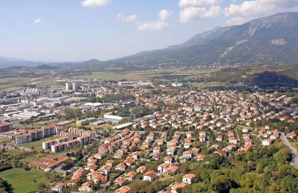 V občini, v kateri je bilo v začetku letošnjega 19.130 prebivalcev, je
čutiti svež zagon, voljo ter hotenje po hitrejšem razvoju, podkrepljeno s konkretnimi vlaganji.