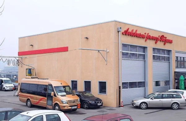 Družba Avtobusni prevozi Rižana, ki je zdaj pripojena k Nomagu, 
bo poslej poslovala v okviru novoustanovljene poslovne enote 
Koper. 