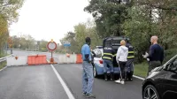 Cesta med Devetaki in Jamljami bo predvidoma zaprta do 
ponedeljka.