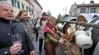 Ta konec tedna bo živahno tudi v zamejstvu. Tradicionalno martinovanje na Proseku, kamor so s 
furengo pripeljali mlado vino že minuli konec tedna,  bo svoj vrhunec doseglo v nedeljo. 