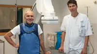 Soavtorja članka o najobsežnejši raziskavi EU Marko Noč (levo) in 
Tomaž Goslar (desno) iz ljubljanskega kliničnega centra.  