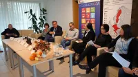 O problematiki beguncev so spregovorili (z leve) Karel Bolčina, 
Jožica Ličen,  Jurij Paljk, Vael Hanuna,  Slavka Cekuta,  Irma 
Šinkovec in Jana Lampe.